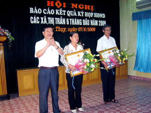 Kết quả kỳ họp thường lệ giữa năm HĐND các xã, thị trấn thuộc huyện Kiến Thụy