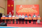 Trao tặng quà cho gia đình chính sách nhân kỷ niệm 79 năm Ngày Thương binh - Liệt sĩ