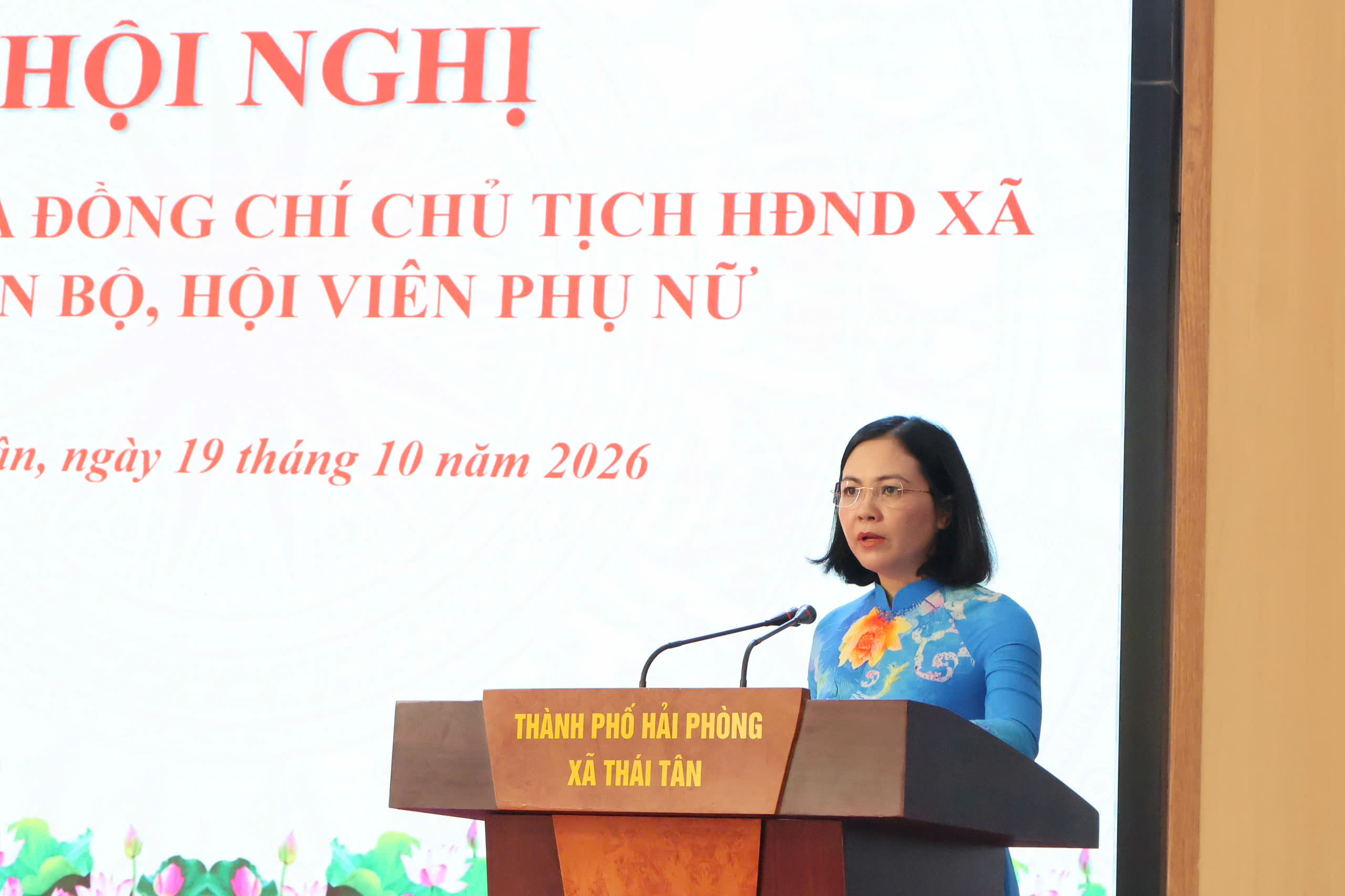 Chủ tịch HĐND xã Thái Tân gặp gỡ, đối thoại với cán bộ, hội viên phụ nữ