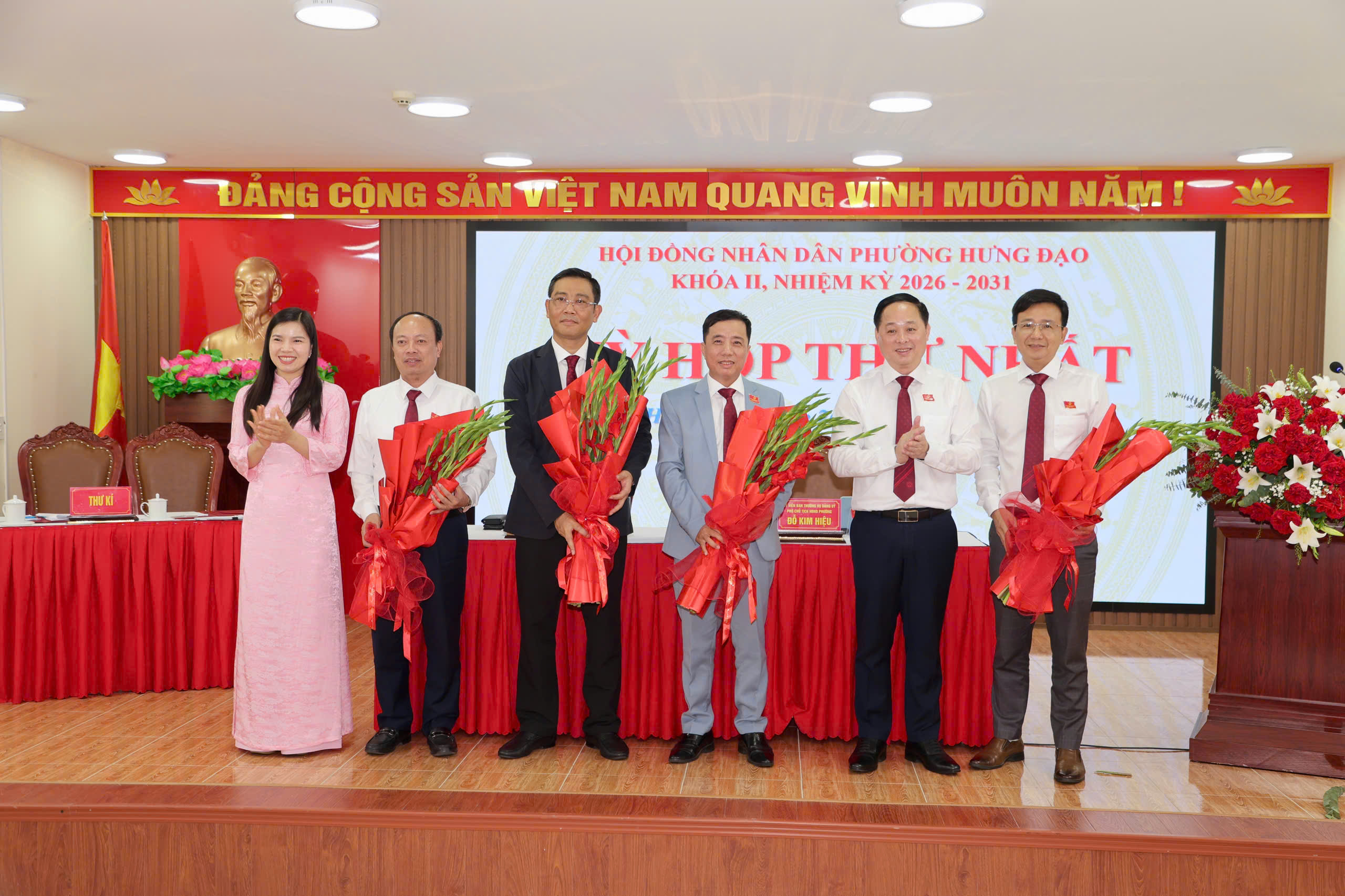 Kỳ họp thứ Nhất HĐND phường Hưng Đạo khóa II bầu các chức danh lãnh đạo chủ chốt của địa phương