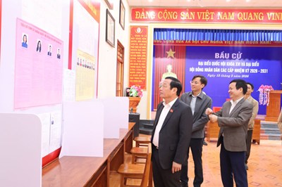 Chủ tịch Ủy ban bầu cử thành phố kiểm tra công tác bầu cử tại các địa phương thuộc đơn vị bầu cử số 10