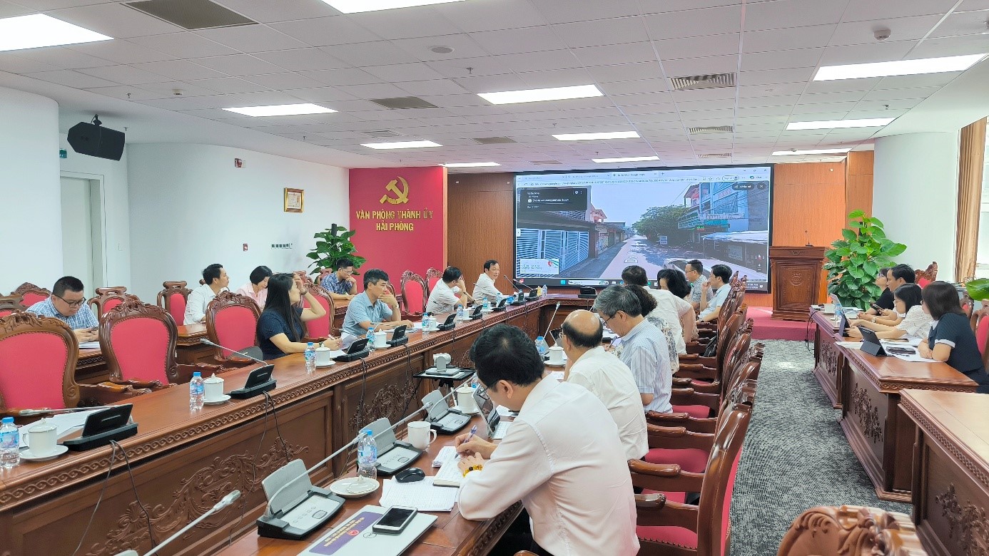 Ban Kinh tế - Ngân sách thẩm tra hồ sơ dự thảo nghị quyết sửa đổi, bổ sung Bảng giá đất lần đầu trên địa bàn thành phố trình Kỳ họp thứ 3 HĐND thành phố khóa XVII