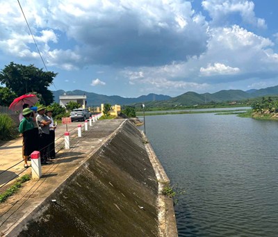 Đoàn giám sát chuyên đề Ban Kinh tế - Ngân sách HĐND thành phố khảo sát thực tế một số dự án đầu tư công trên địa bàn thành phố