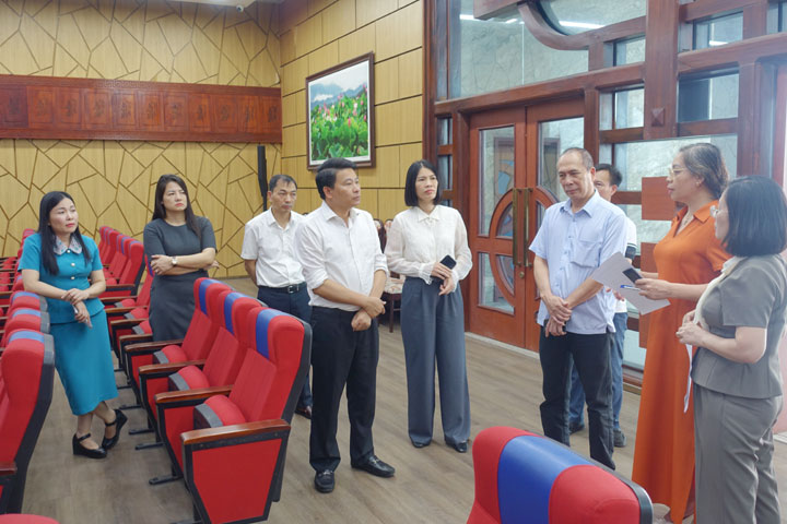 Ban Văn hóa - Xã hội HĐND thành phố giám sát chuyên đề việc thực hiện quy định pháp luật về quản lý và sử dụng các thiết chế văn hóa, thể thao trên địa bàn phường Lê Thanh Nghị