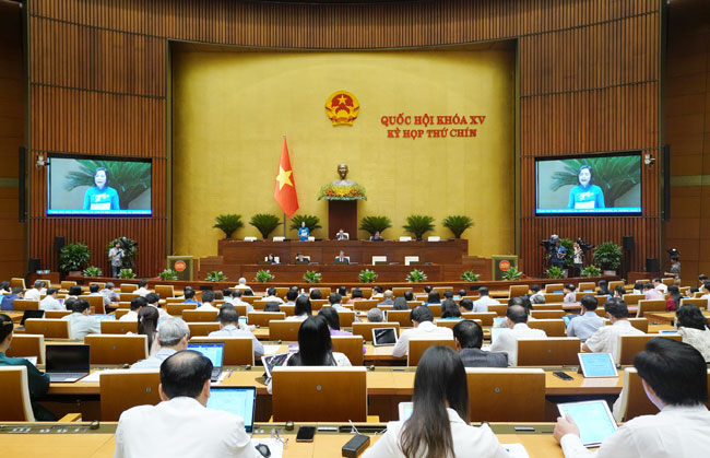 Ngày làm việc thứ 2 Kỳ họp thứ 9, Quốc hội khóa XV: Quốc hội thảo luận dự thảo Luật Nhà giáo và một số dự án luật