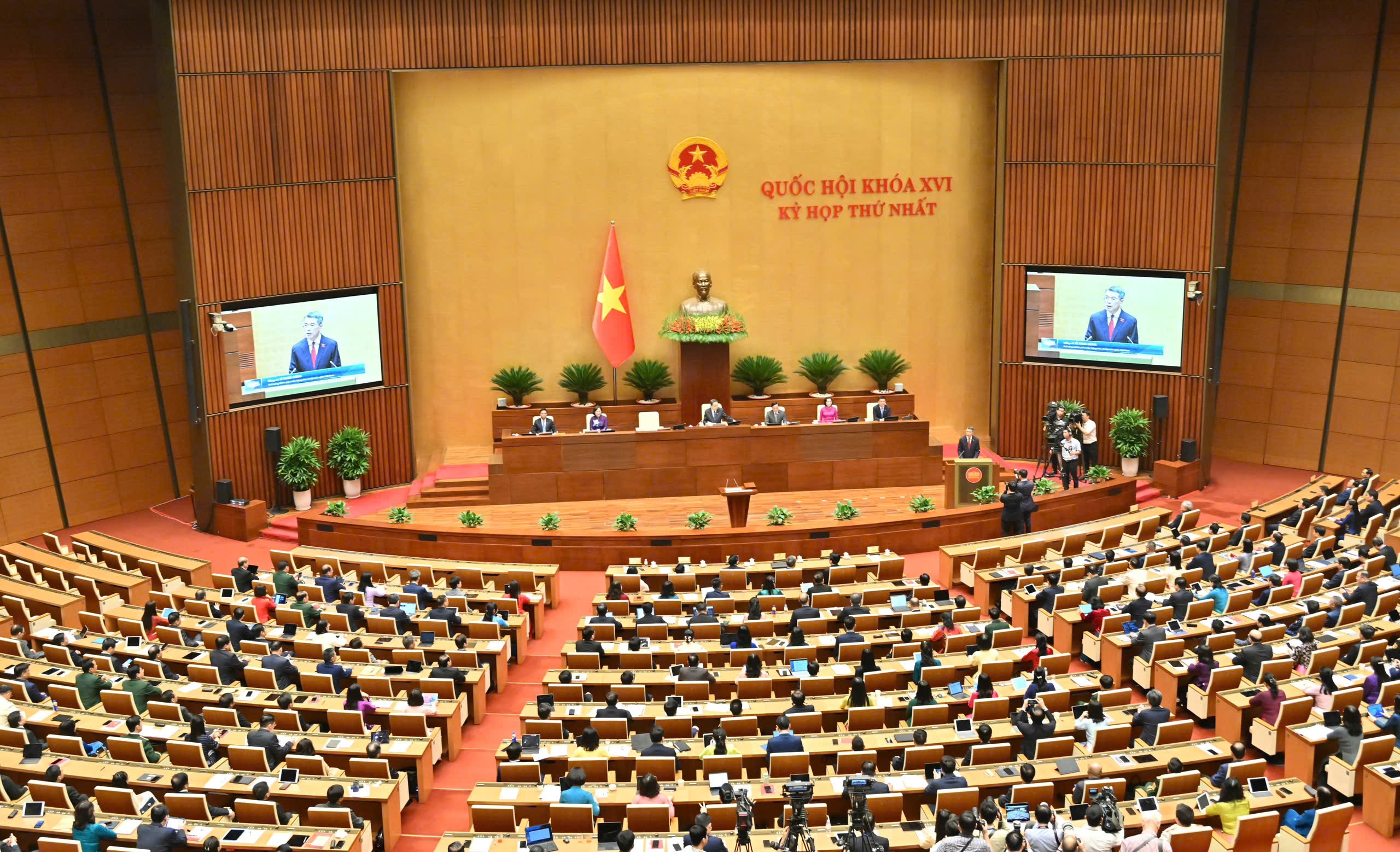 Quyết liệt trong hành động, sáng tạo trong tư duy, phát huy mạnh mẽ tinh thần dám nghĩ, dám làm, dám chịu trách nhiệm