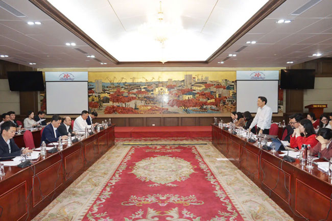 Ban Pháp chế HĐND thành phố thẩm tra nghị quyết trình Kỳ họp thứ 23 (chuyên đề) HĐND thành phố khoá XVI