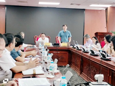 Ban Kinh tế - Ngân sách tổ chức họp thẩm tra hồ sơ dự thảo nghị quyết do UBND thành phố trình tại Kỳ họp thứ 2