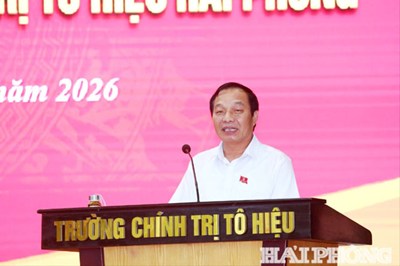 Đồng chí Phó Bí thư Thành ủy, Chủ tịch HĐND thành phố tiếp xúc cử tri tại Trường Chính trị Tô Hiệu