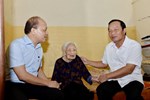 Chủ tịch HĐND thành phố thăm, tặng quà Mẹ Việt Nam Anh hùng nhân Kỷ niệm 80 năm Cách mạng tháng Tám và Quốc khánh 2/9