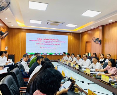 Đồng chí Phó Chủ tịch Thường trực HĐND thành phố làm việc với Đảng ủy xã Vĩnh Hòa