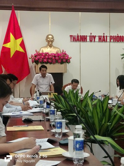 Ban Văn hóa - Xã hội họp thẩm tra hồ sơ dự thảo nghị quyết đặt tên đường phố và công trình công cộng trình Kỳ họp thứ 3 HĐND thành phố khóa XVII